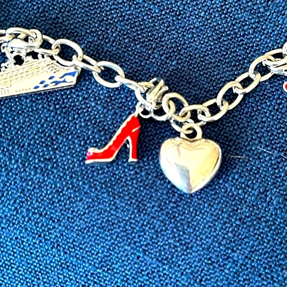 Lily Pulitzer charm bracelet with each charm clips individually interesting - Picture 13 of 17